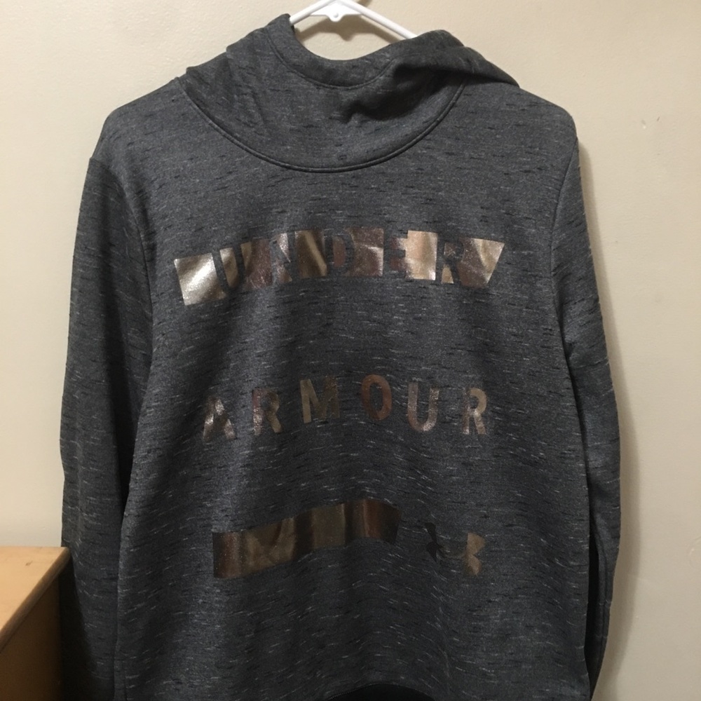 Under armour sweatshirt